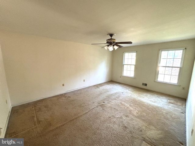 12822 WILLOW GLEN CT, Herndon, VA 20171