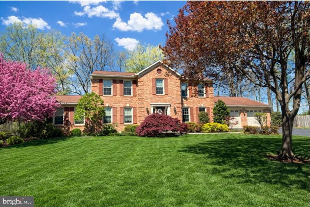 12822 WILLOW GLEN CT, Herndon, VA 20171