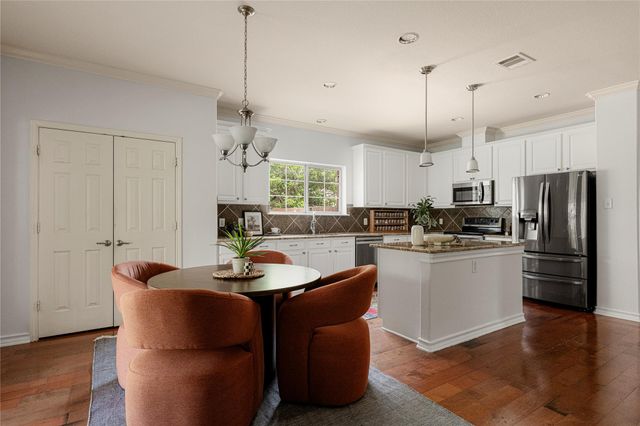 212 Camperdown Elm DR, Austin, TX 78748