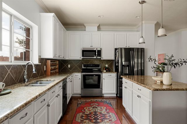 212 Camperdown Elm DR, Austin, TX 78748