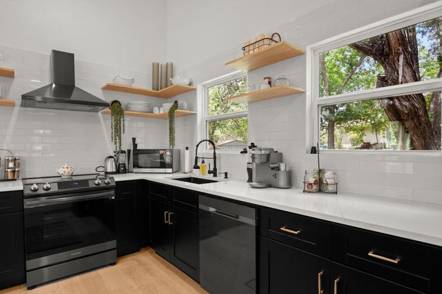 3904 Highland DR, Austin, TX 78734