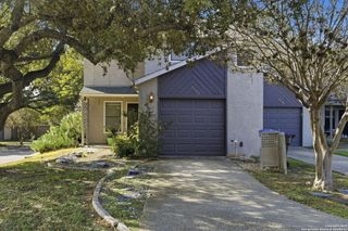 8702 Stream Cir, San Antonio, TX 78250