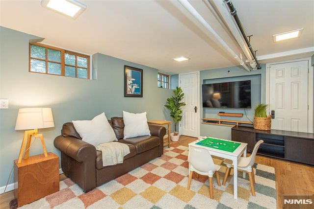 35 Brookside Avenue, Caldwell, NJ 07006