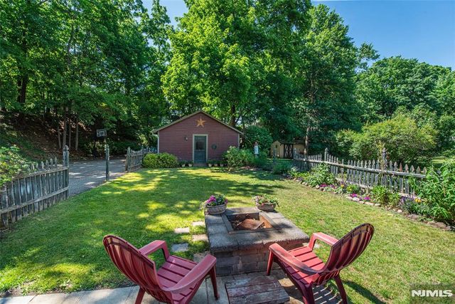 35 Brookside Avenue, Caldwell, NJ 07006