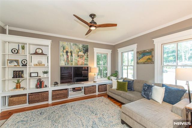 35 Brookside Avenue, Caldwell, NJ 07006