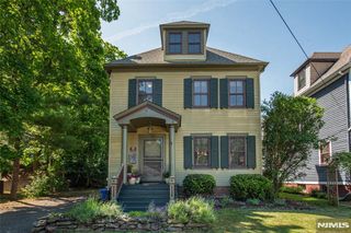 35 Brookside Avenue, Caldwell, NJ 07006