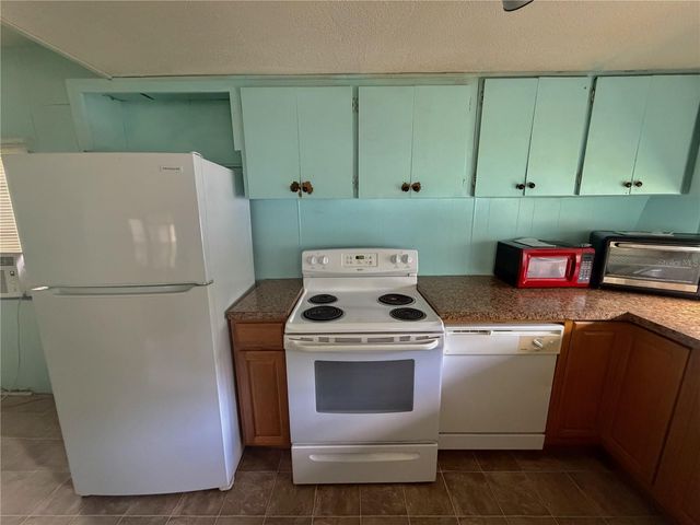 5405 MOBILE DRIVE, Seffner, FL 33584