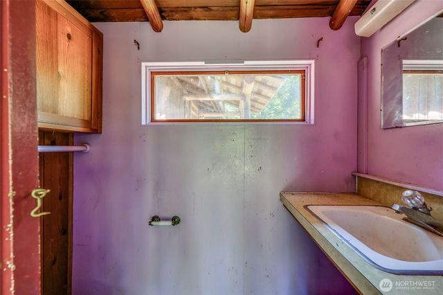 1790 W Valley Road, Chimacum, WA 98325