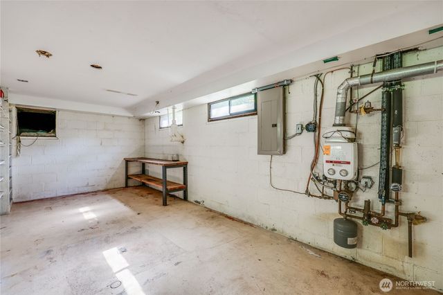 1790 W Valley Road, Chimacum, WA 98325