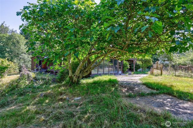 1790 W Valley Road, Chimacum, WA 98325