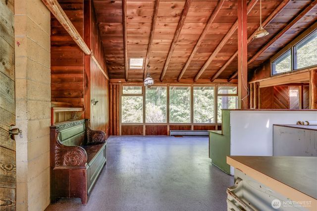 1790 W Valley Road, Chimacum, WA 98325
