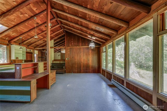 1790 W Valley Road, Chimacum, WA 98325