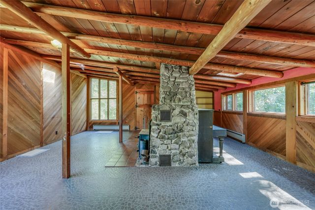 1790 W Valley Road, Chimacum, WA 98325