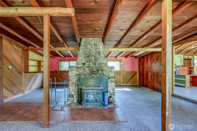 1790 W Valley Road, Chimacum, WA 98325