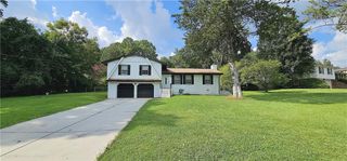 2611 Kings Circle, Lawrenceville, GA 30044