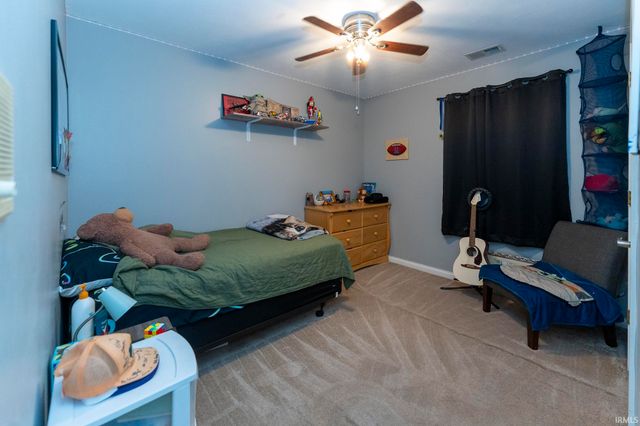 8545 Greendale Drive, Evansville, IN 47711