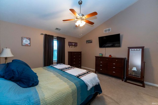 8545 Greendale Drive, Evansville, IN 47711