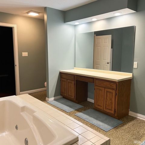 8545 Greendale Drive, Evansville, IN 47711