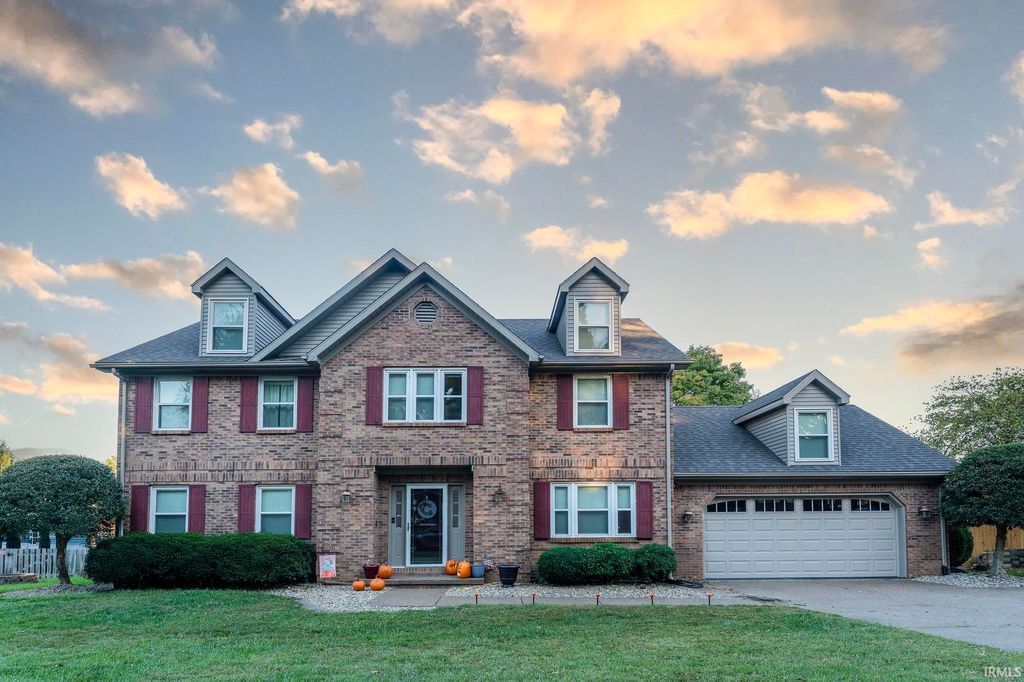 8545 Greendale Drive, Evansville, IN 47711