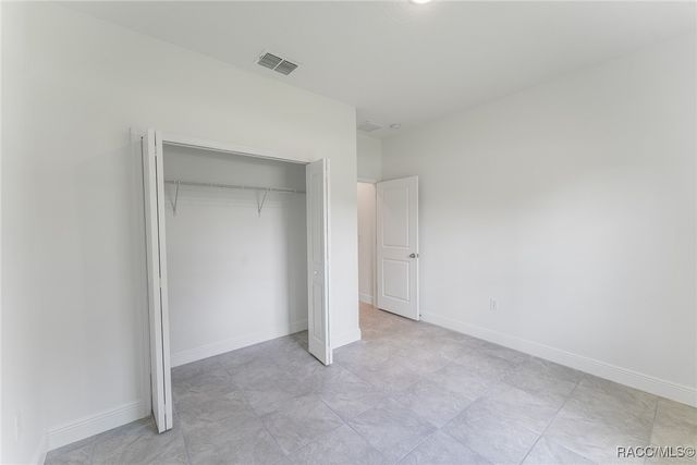 3872 W Baton Lane, Citrus Springs, FL 34433