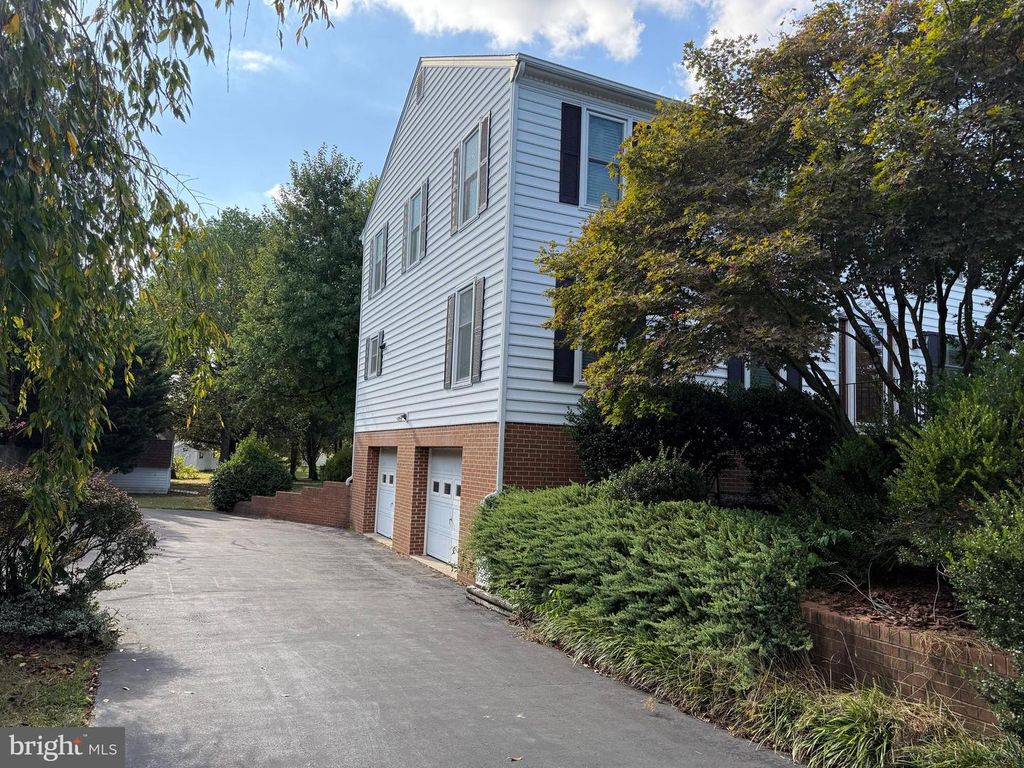 11 NORTH POINTE, Fredericksburg, VA 22405