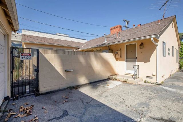 12922 Addison, Sherman Oaks, CA 91423