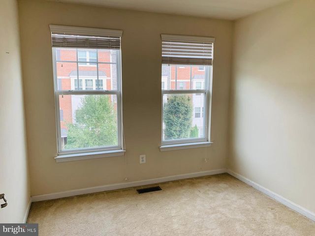 25550 FELTRE TER, Chantilly, VA 20152