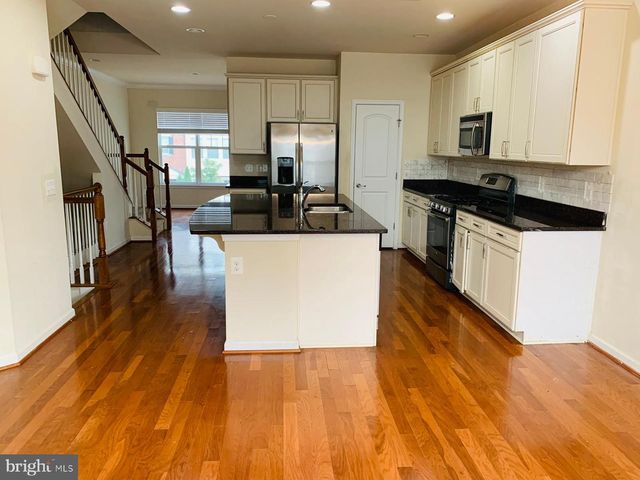25550 FELTRE TER, Chantilly, VA 20152