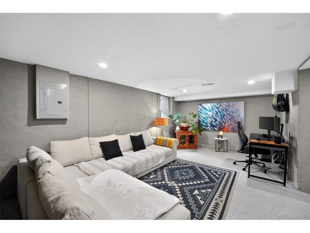 2129 N Downing St, Denver, CO 80205