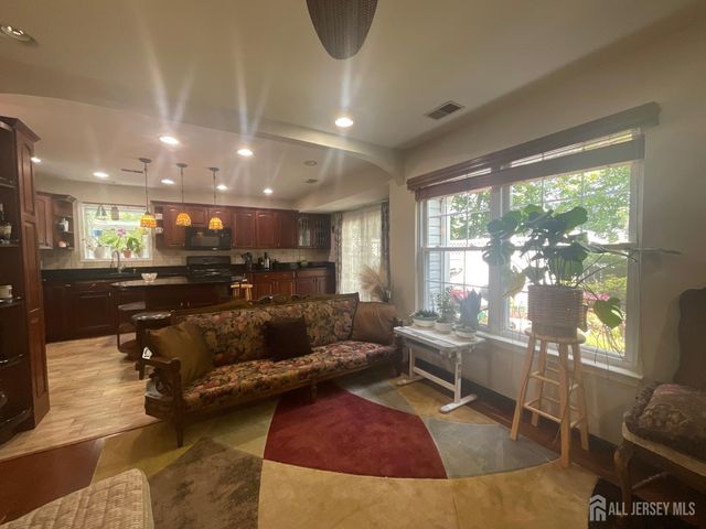17 Tuthill Court, Sayreville, NJ 08872
