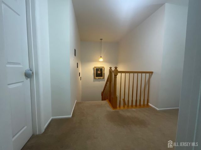 17 Tuthill Court, Sayreville, NJ 08872