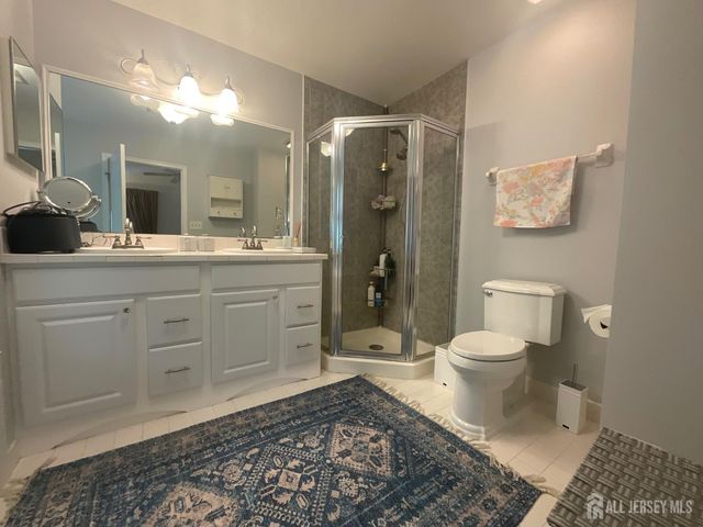 17 Tuthill Court, Sayreville, NJ 08872