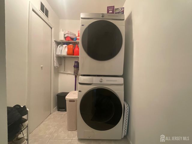 17 Tuthill Court, Sayreville, NJ 08872