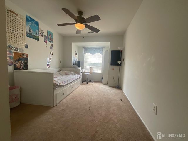 17 Tuthill Court, Sayreville, NJ 08872
