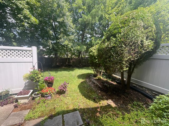 17 Tuthill Court, Sayreville, NJ 08872