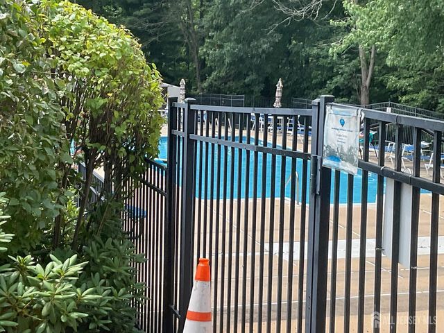17 Tuthill Court, Sayreville, NJ 08872