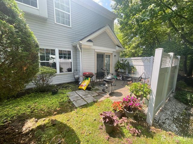 17 Tuthill Court, Sayreville, NJ 08872