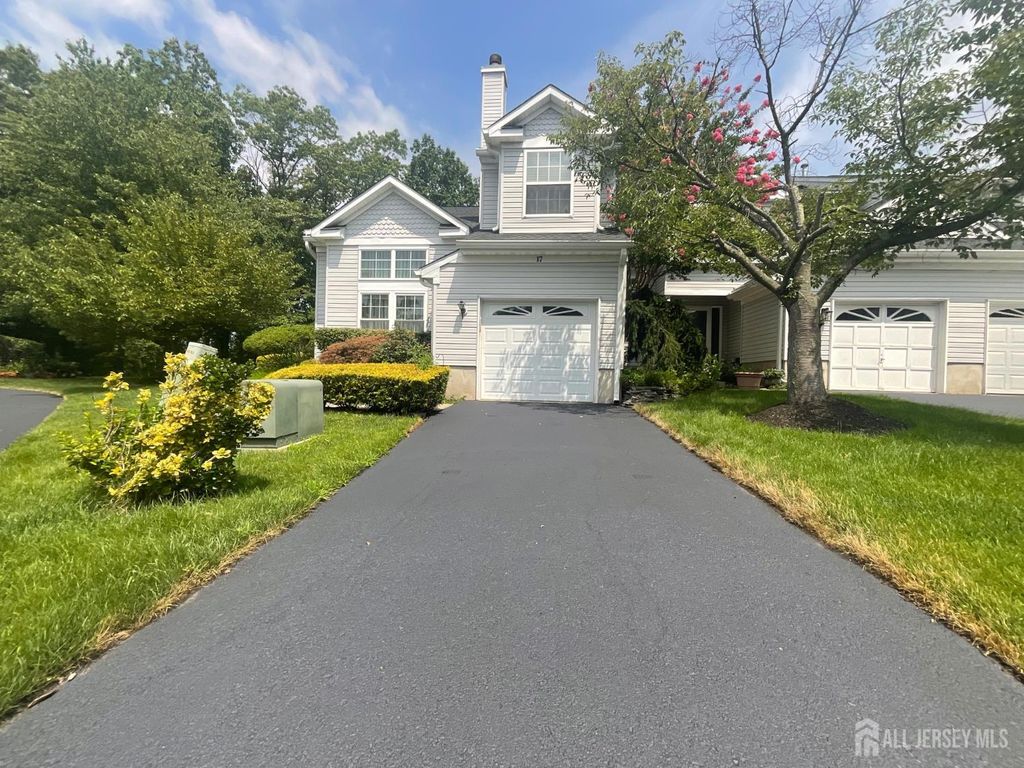 17 Tuthill Court, Sayreville, NJ 08872