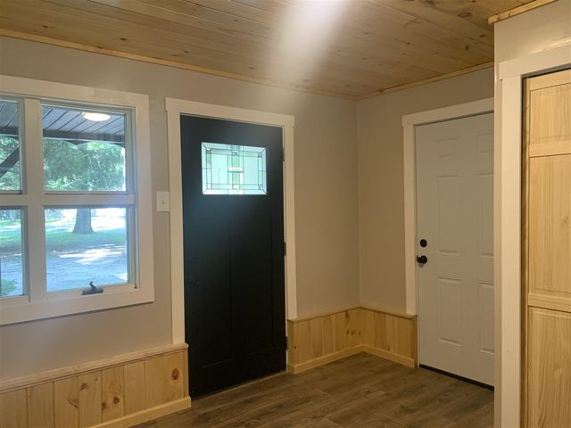 711 Division Street, Update, MI 49626