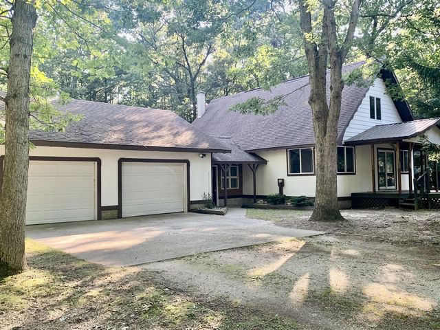 711 Division Street, Update, MI 49626