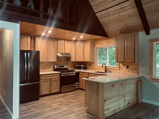 711 Division Street, Update, MI 49626