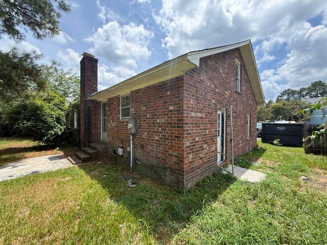 402 Kershaw Road, Summerville, SC 29486