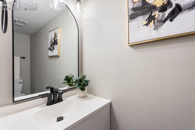 1363 Firefly Circle, Colorado Springs, CO 80916