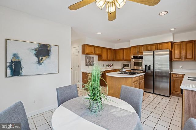 11928 PARKSIDE DR, Fairfax, VA 22033