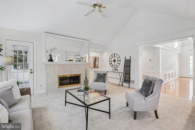 11928 PARKSIDE DR, Fairfax, VA 22033