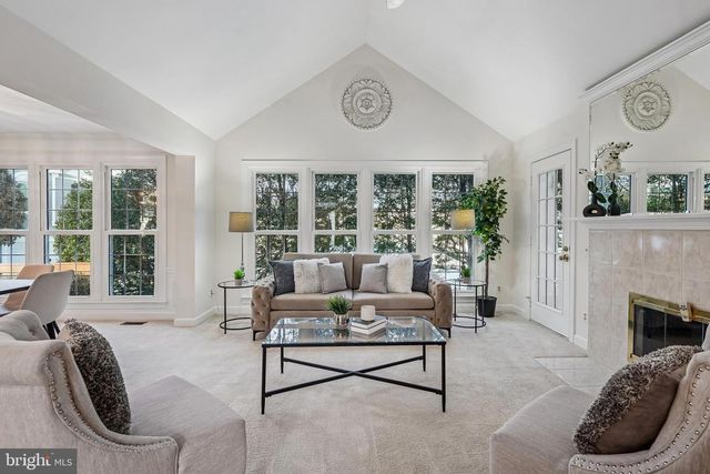 11928 PARKSIDE DR, Fairfax, VA 22033