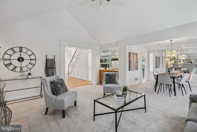 11928 PARKSIDE DR, Fairfax, VA 22033