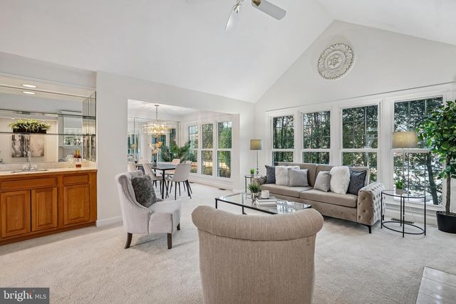 11928 PARKSIDE DR, Fairfax, VA 22033