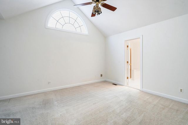 11928 PARKSIDE DR, Fairfax, VA 22033