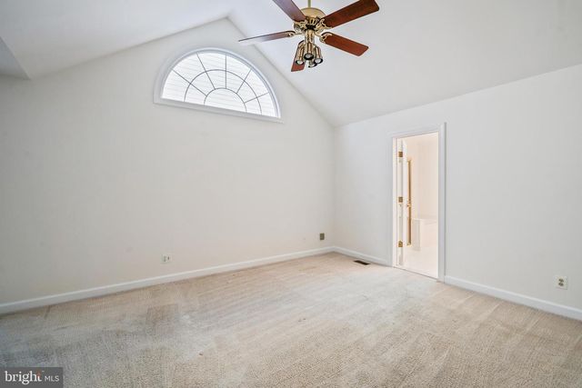 11928 PARKSIDE DR, Fairfax, VA 22033